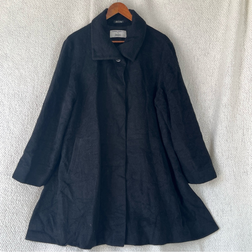 Cinzia Rocca Baby Alpaca Vintage Black Swing Coat Italy Made Neiman Markus Flaw